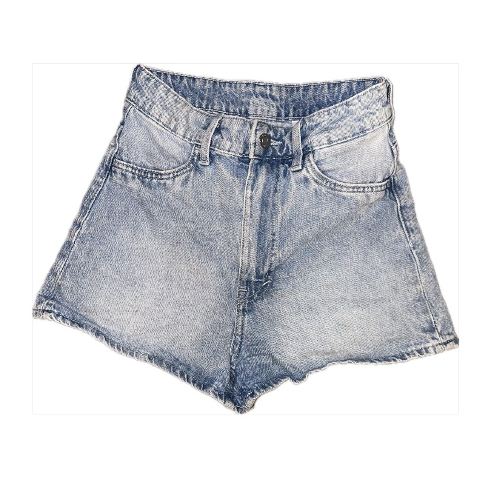 Blue jeans, perfect fit, size 4.